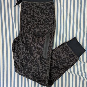 Nike Black and Gray Patterned Joggers